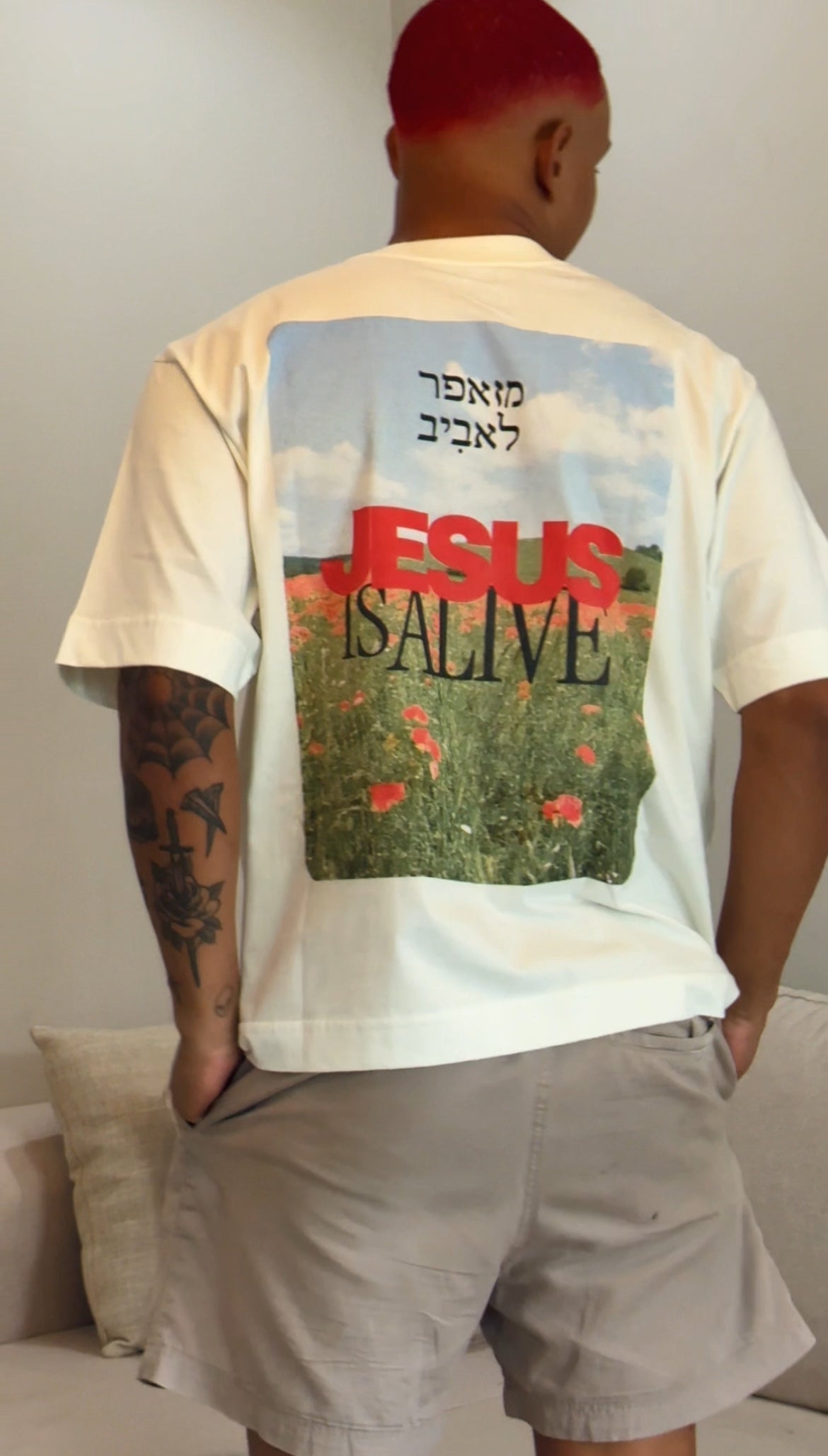 TEE BOXY 'JESUS IS ALIVE'