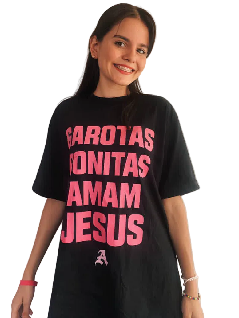 CAMISETA OVERSIZED 'PRETTY GIRLS - PORTUGUÊS' [FRENTE]