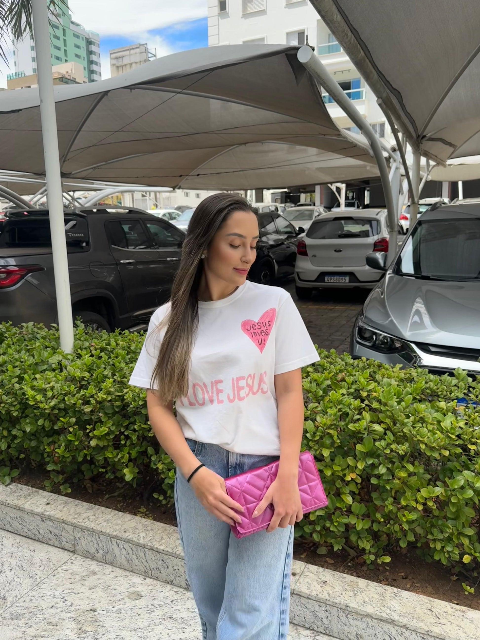 TEE OVERSIZED 'JESUS LOVES U'