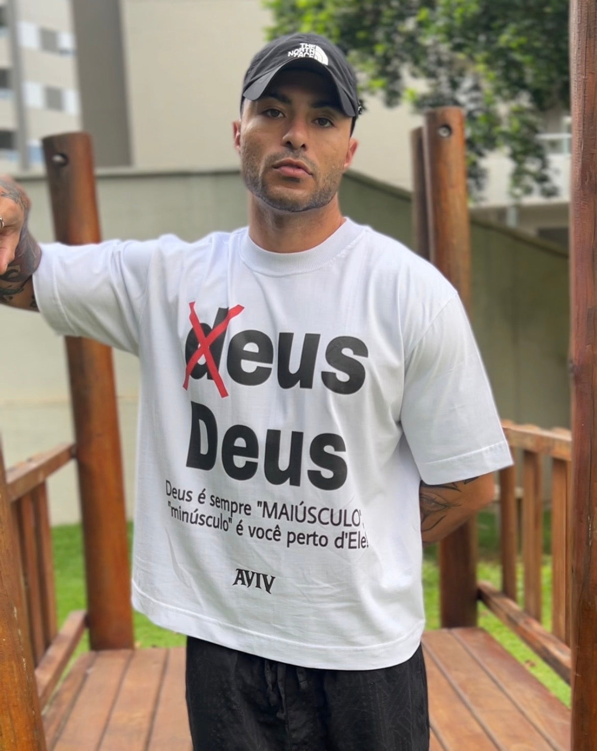 TEE BOXY 'MAIÚSCULO'