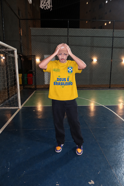 TEE BOXY 'DEUS É BRASILEIRO' - AMARELO ESTONADO