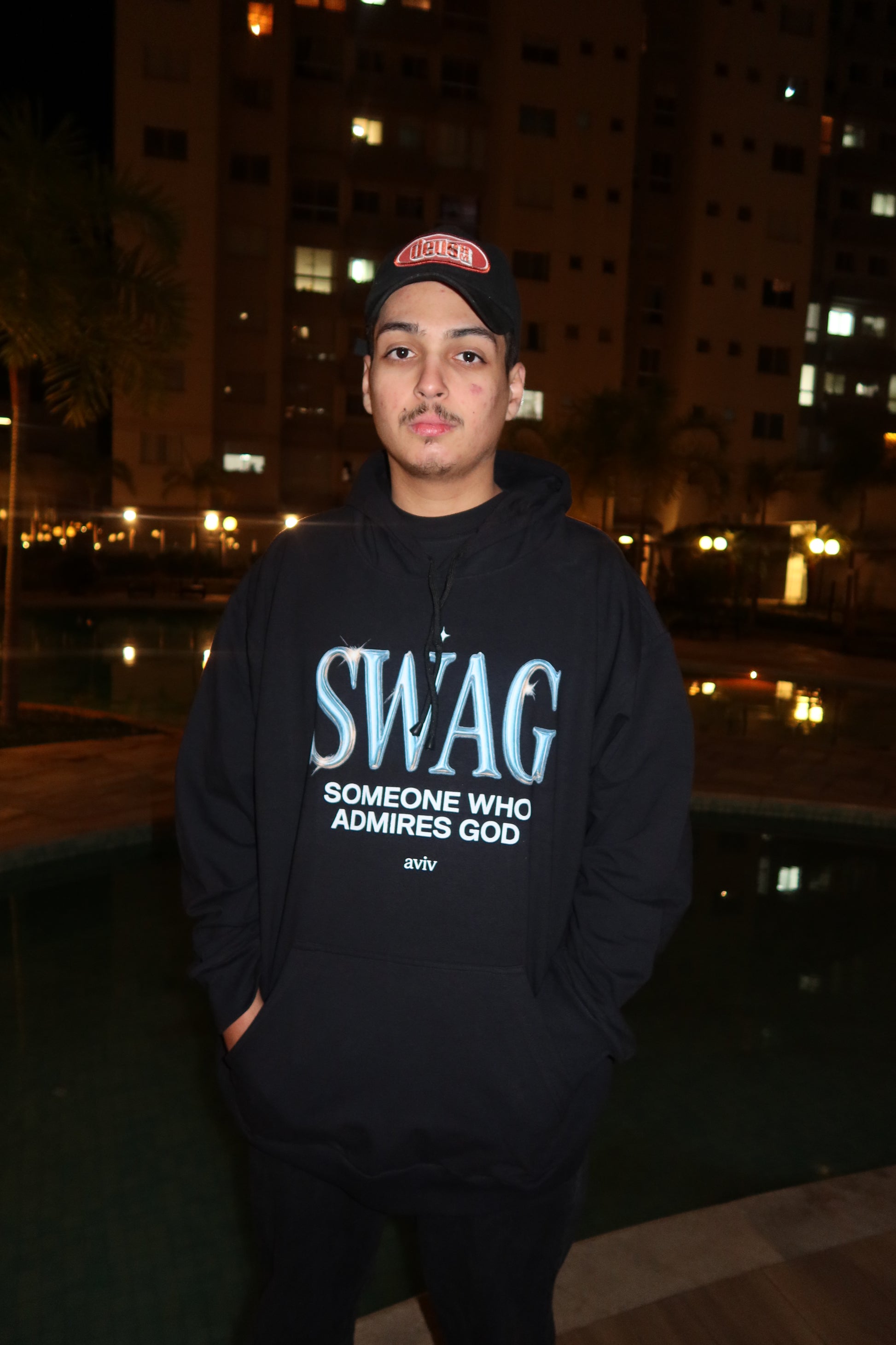 MOLETOM CANGURU ‘SWAG'