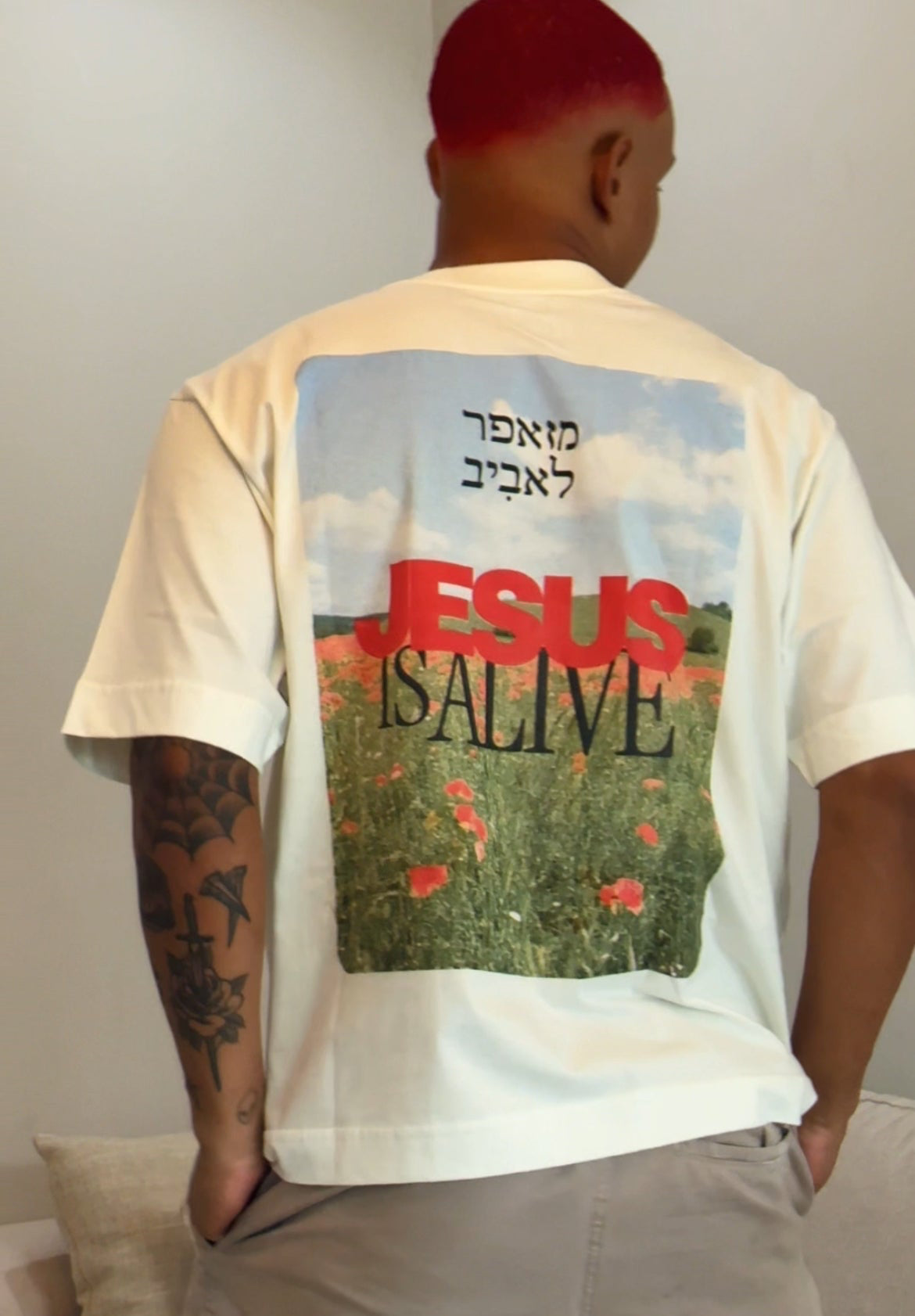 TEE BOXY 'JESUS IS ALIVE'