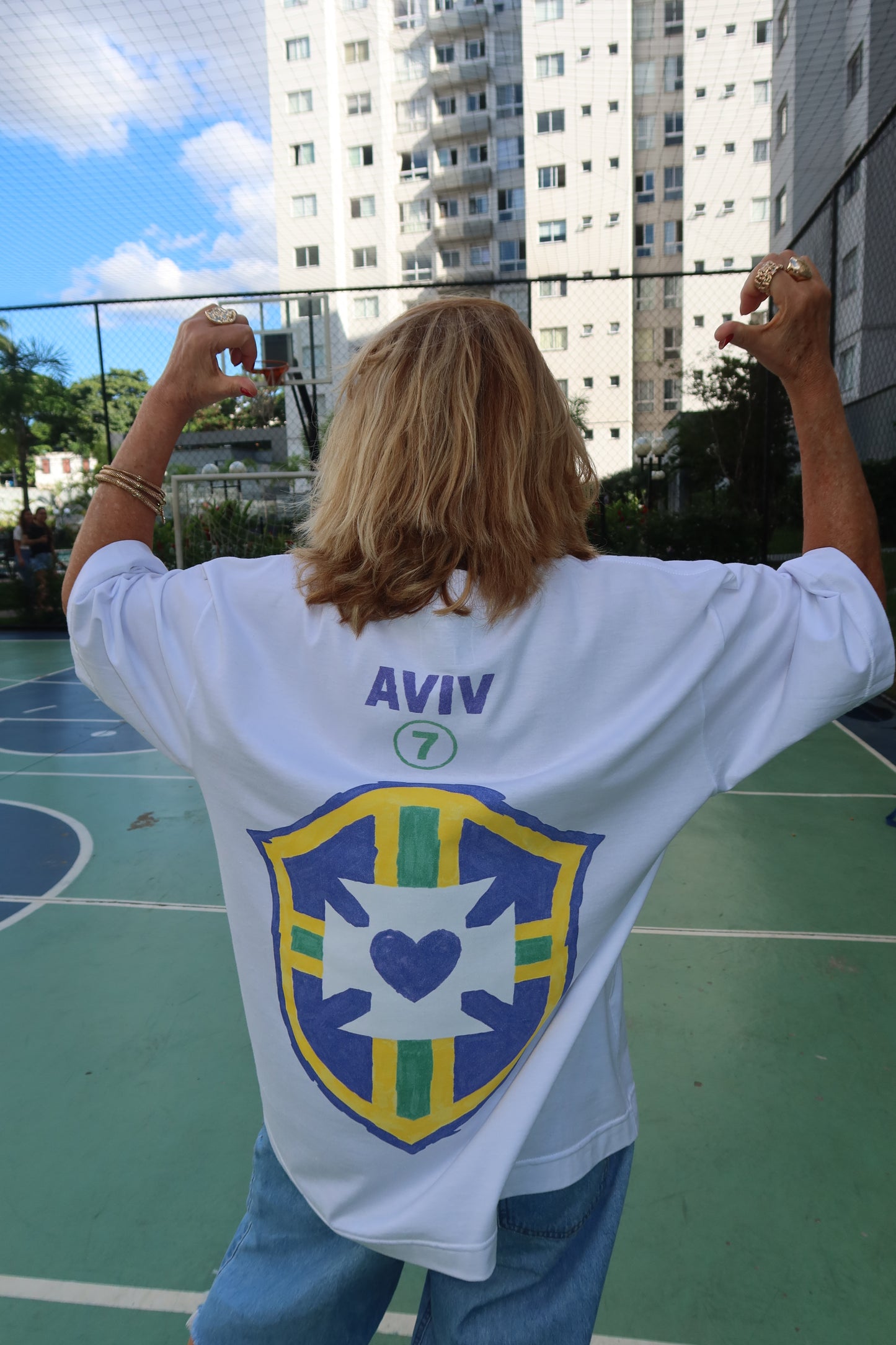 TEE BOXY 'DEUS É BRASILEIRO' - BRANCO