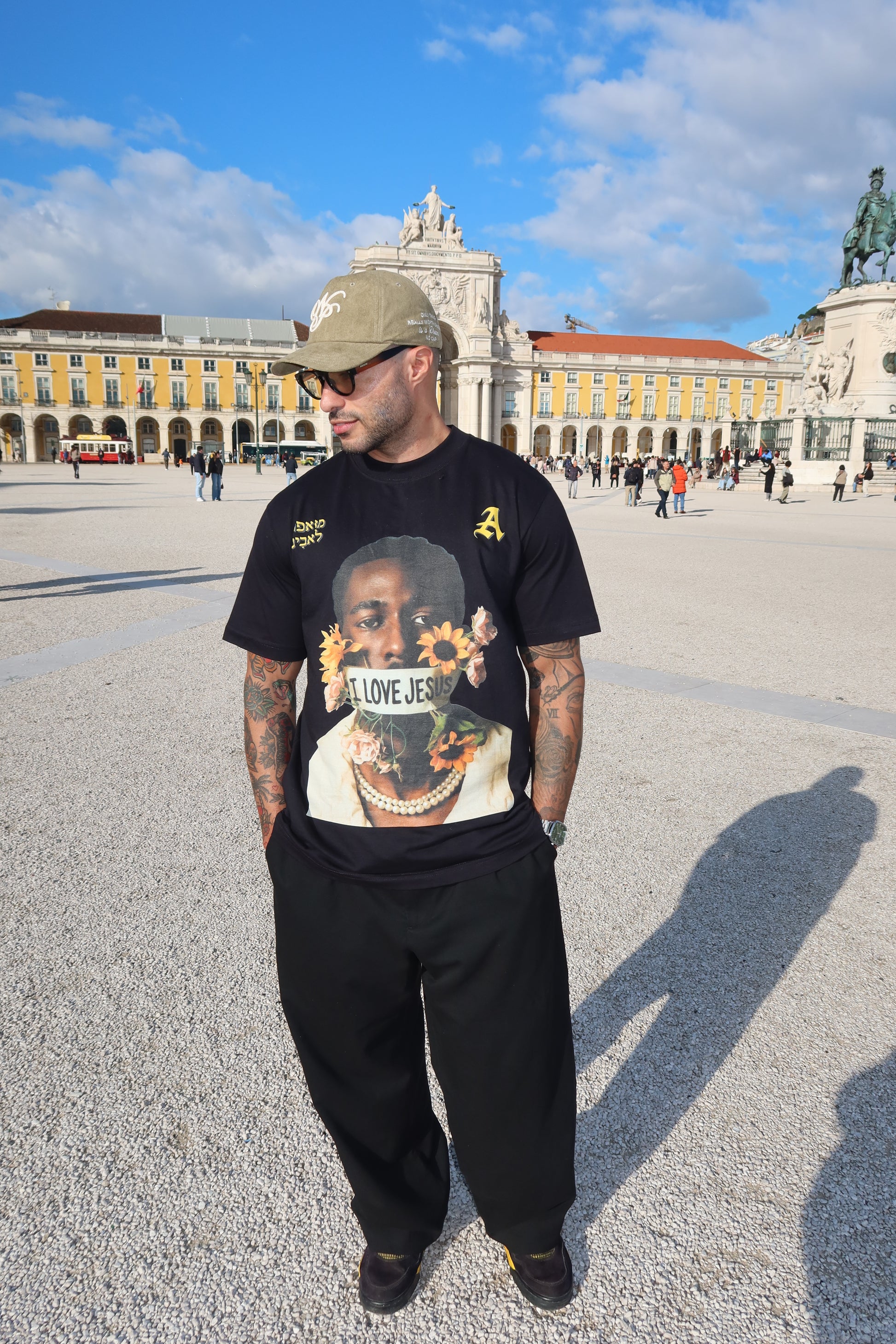 CAMISETA OVERSIZED 'FLORES' [FRENTE]