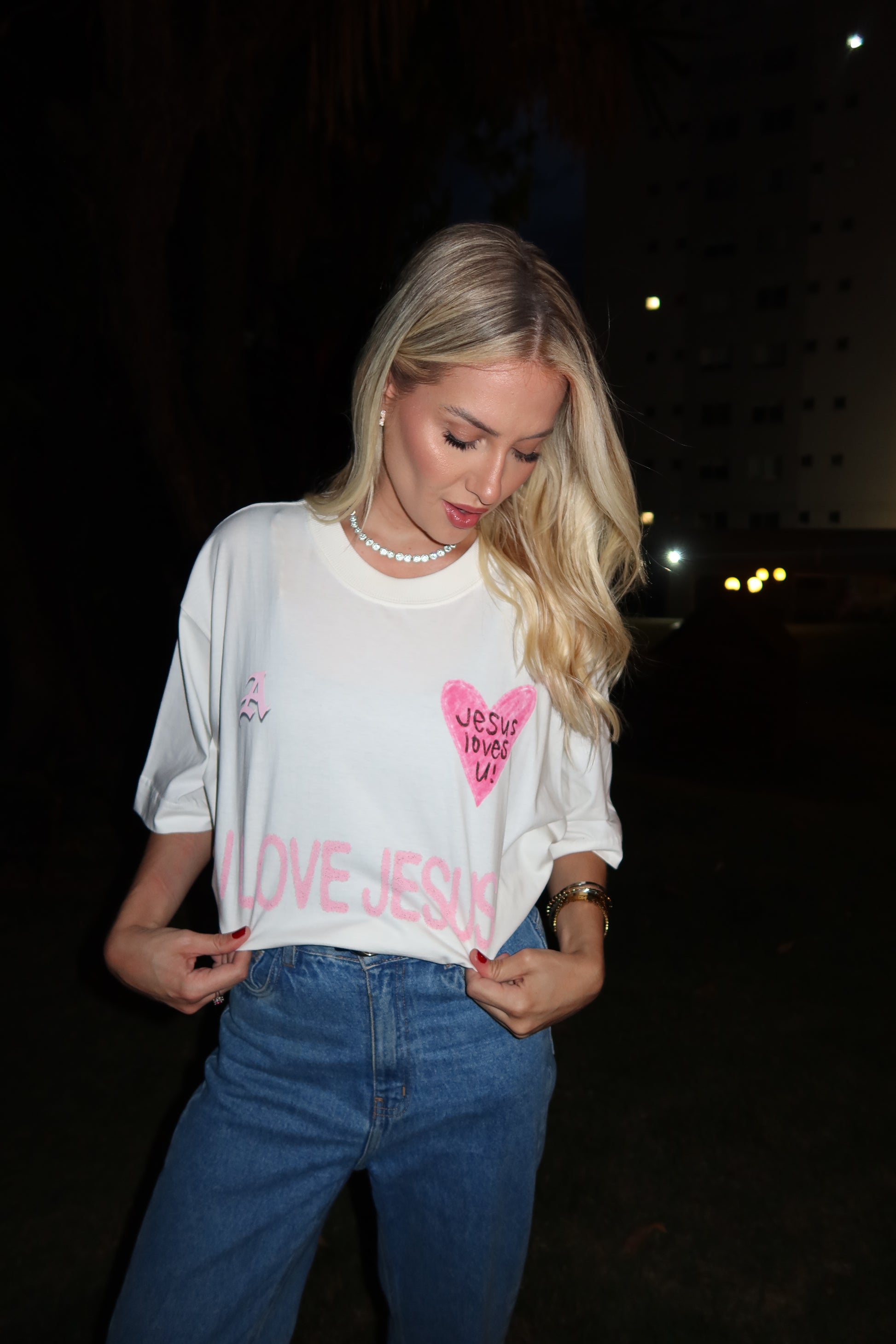 TEE OVERSIZED 'JESUS LOVES U'