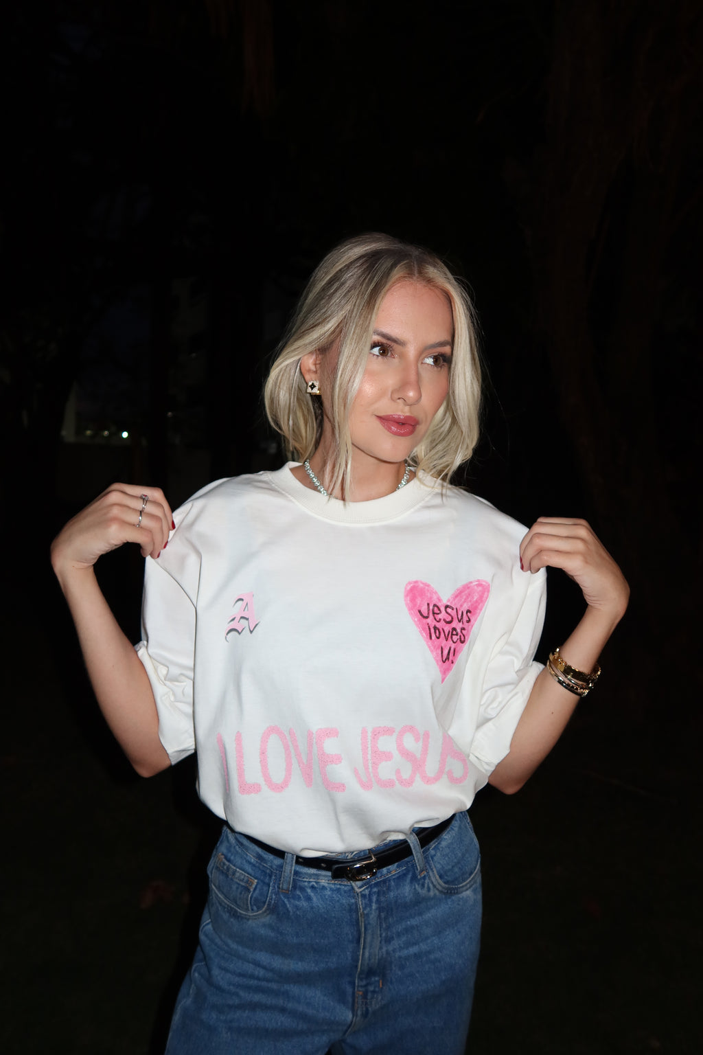 TEE OVERSIZED 'JESUS LOVES U'