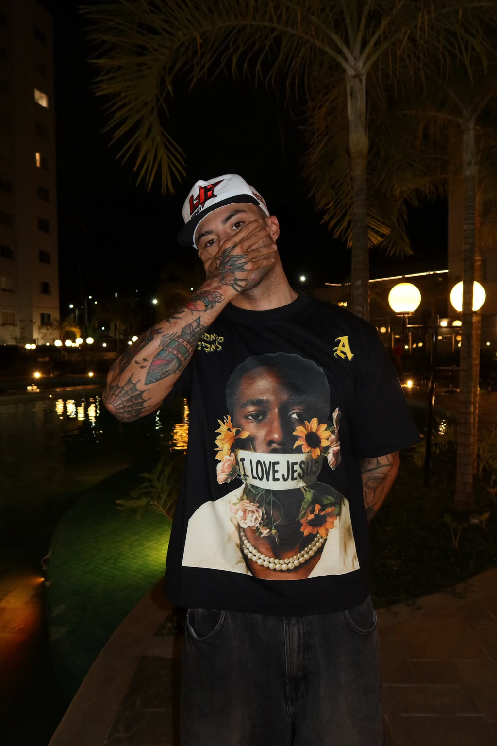 CAMISETA BOXY 'FLORES'