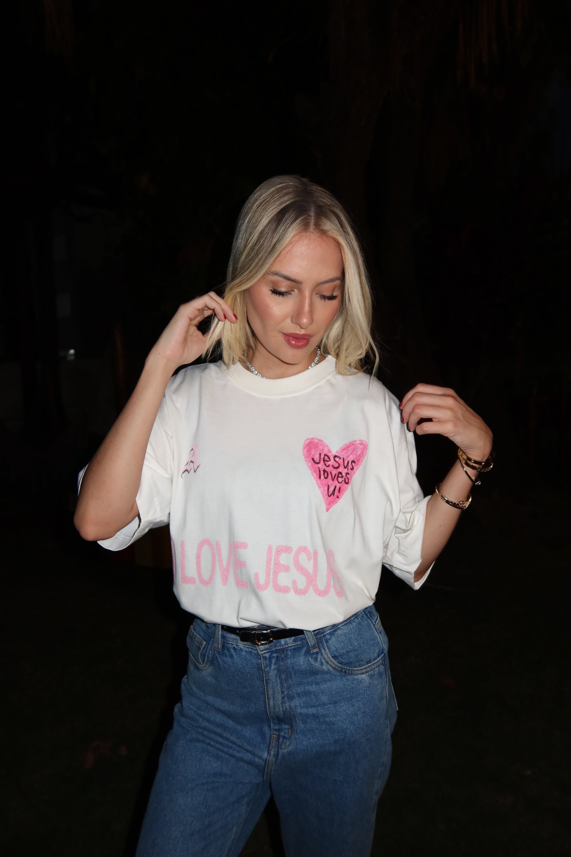 TEE OVERSIZED 'JESUS LOVES U'