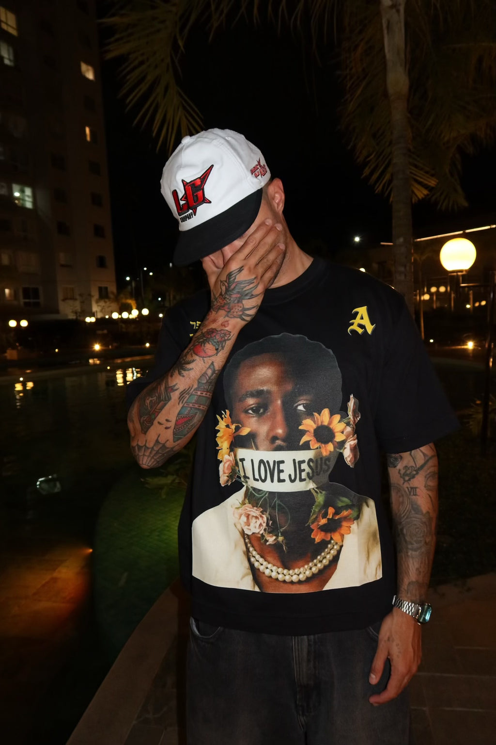 CAMISETA BOXY 'FLORES'