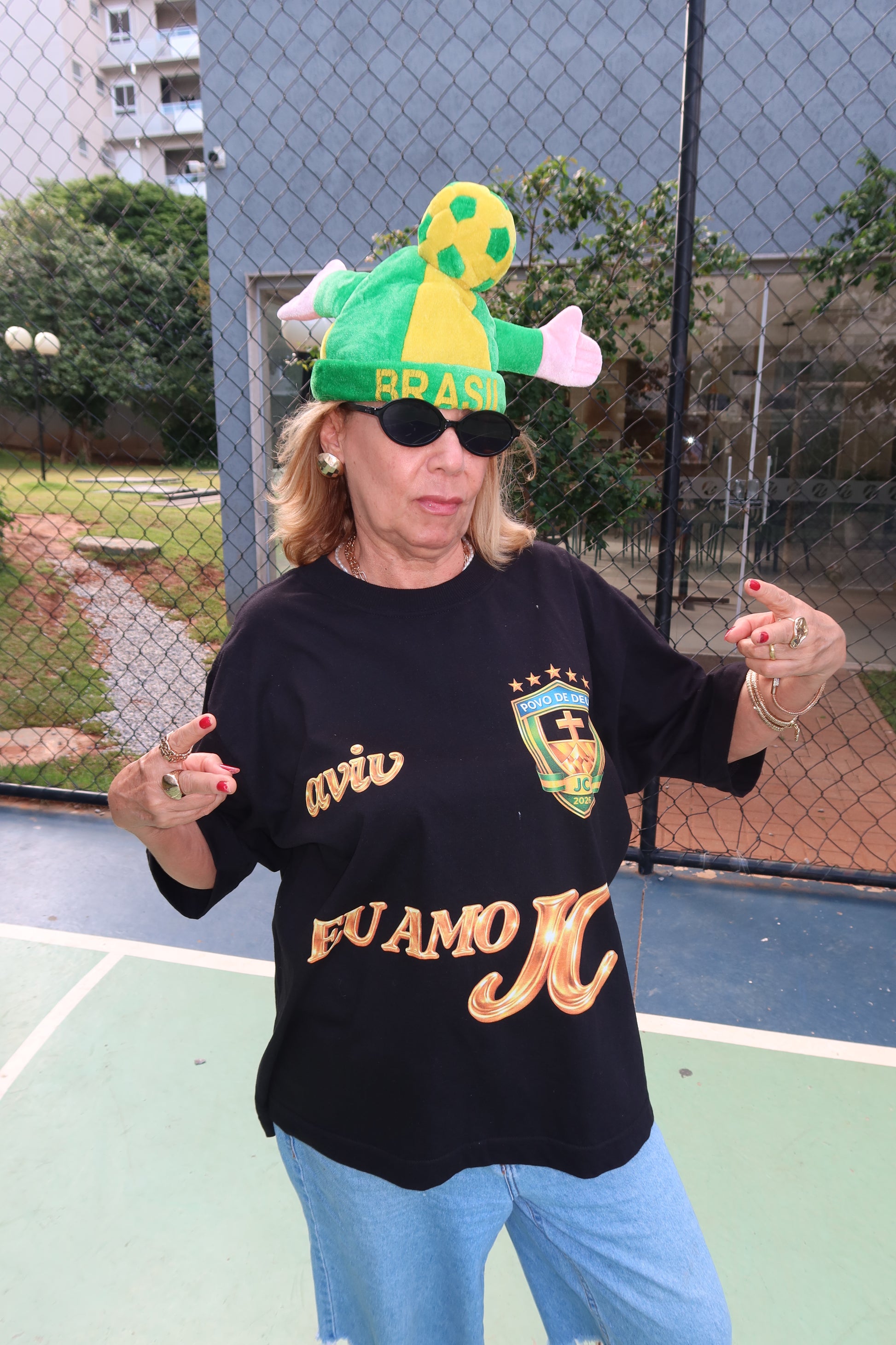 TEE BOXY 'JESUS FC - DOURADO'