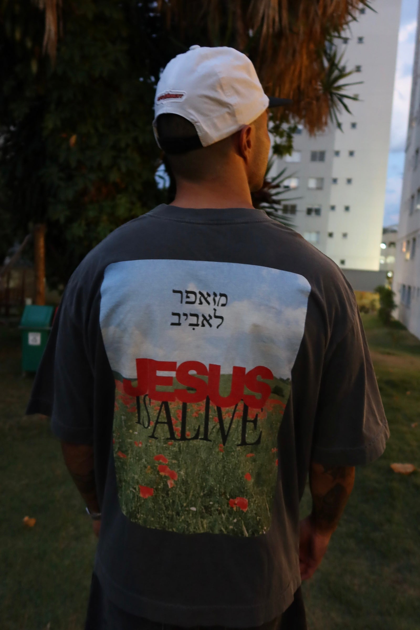 TEE BOXY 'JESUS IS ALIVE'