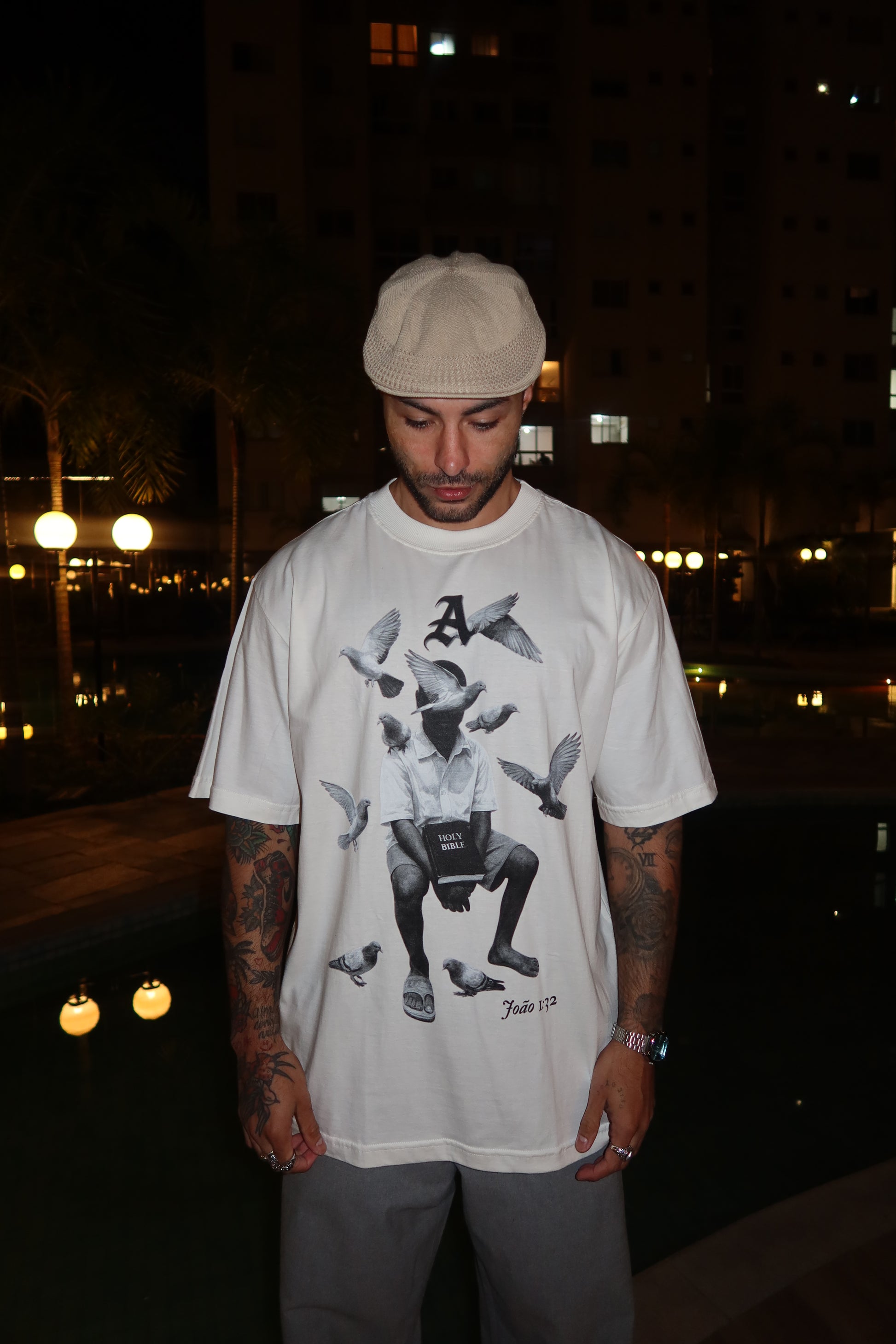 CAMISETA OVERSIZED 'HOLY SPIRIT'