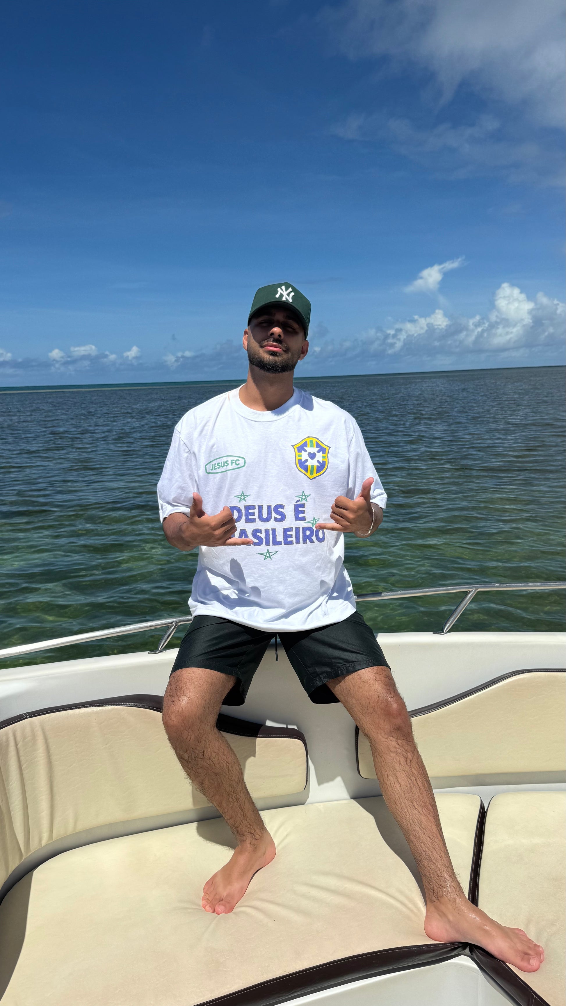 TEE BOXY 'DEUS É BRASILEIRO'