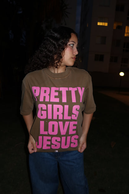 TEE OVERSIZED 'PRETTY GIRLS - INGLÊS'
