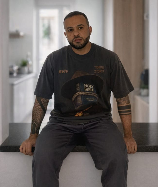 CAMISETA OVERSIZED 'BIBLE FACE' [FRENTE]