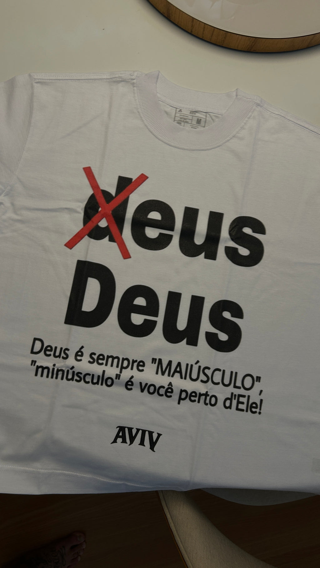 CAMISETA BOXY 'MAIÚSCULO' [FRENTE]