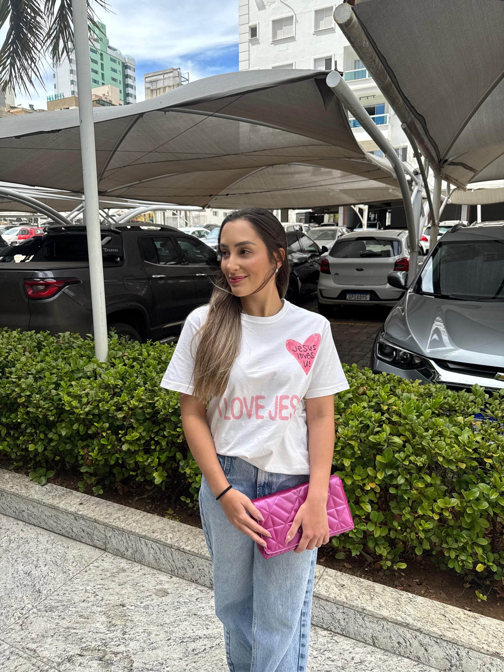 TEE OVERSIZED 'JESUS LOVES U'