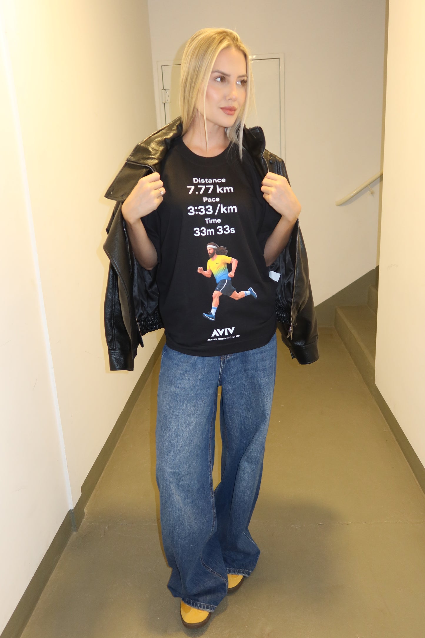 TEE BOXY 'JESUS RUNNING CLUB'