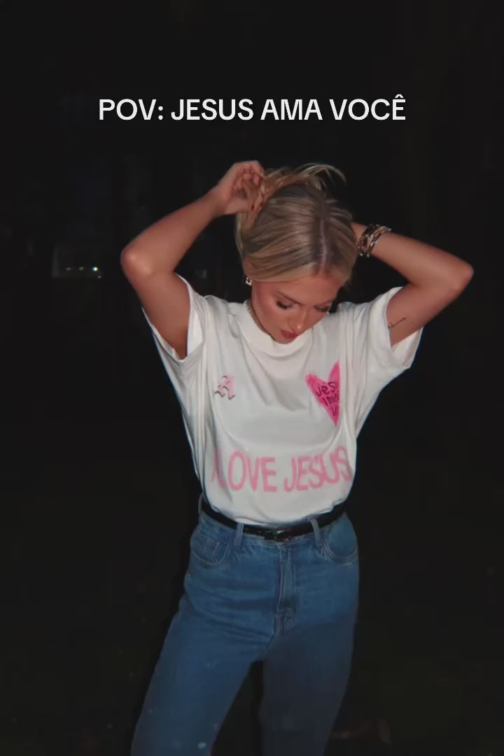 CAMISETA OVERSIZED 'JESUS LOVES U' [FRENTE]