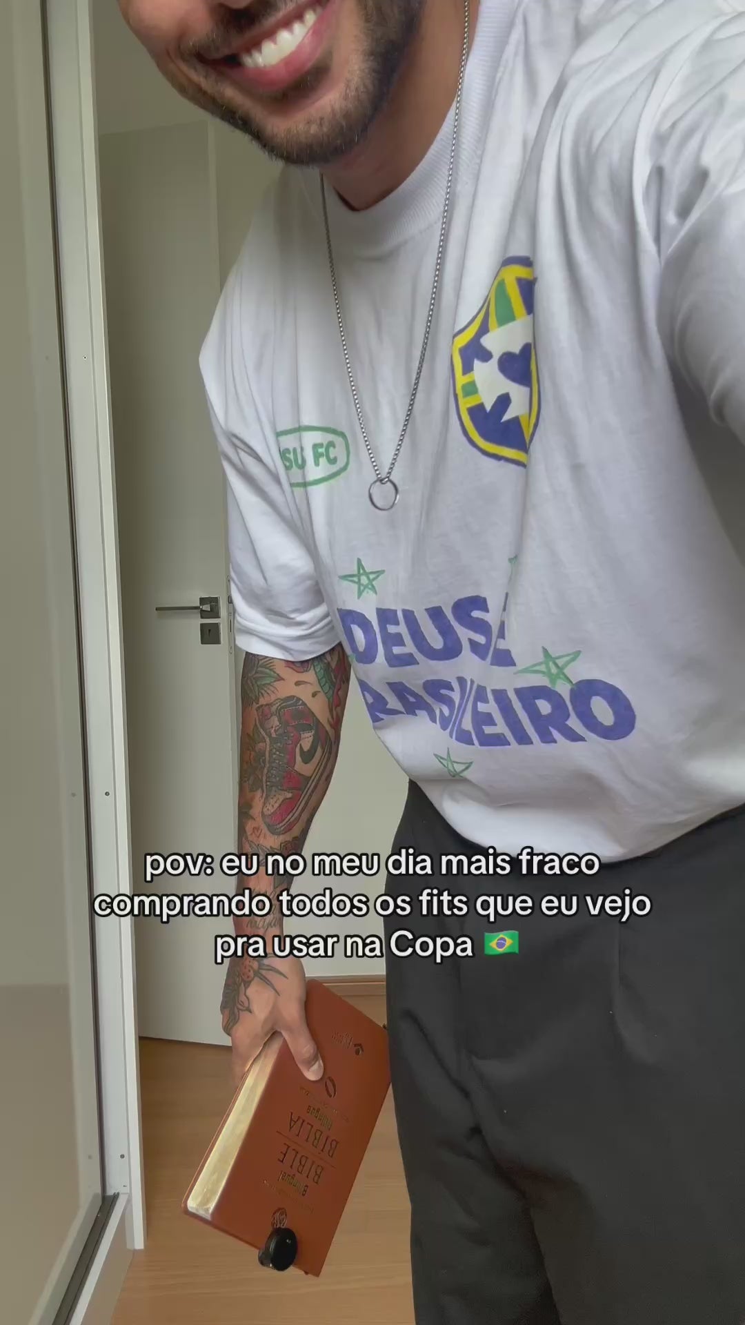 TEE BOXY 'DEUS É BRASILEIRO'